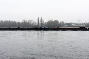 Wiesbaden Schiersteiner Hafen Rheinschiff
