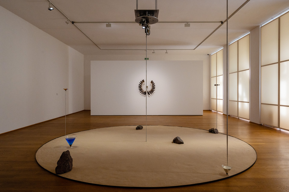 Rebecca Horn "circle of a broken landscape", und "im Kreis des Adlers", Museum Wiesbaden, Juli 2022
