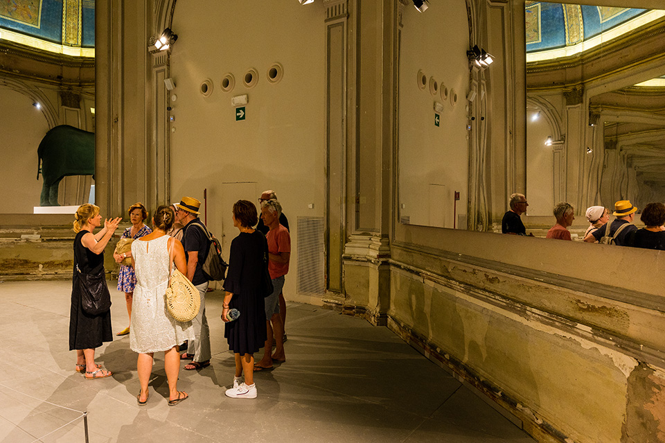 Biennale Venedig,  Katharina Fritsch, Elefant, Zentraler Pavillon
